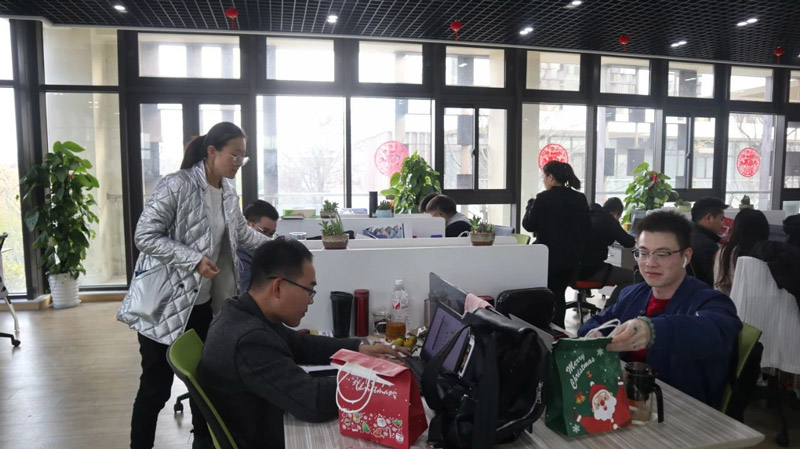 繽紛平安夜，歡樂圣誕節(jié) | 寶開舉辦第四季度員工集體生日會
