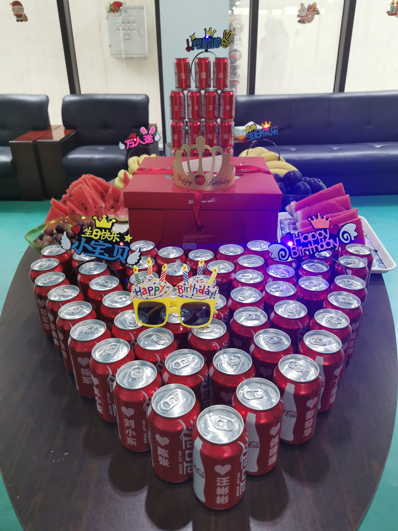 八月集體生日會(huì) | 與久違的祝?；馃嵯嘧?  src="/uploads/allimg/210903/1-210Z3141P55H.jpg" /></p>
<p><img alt=