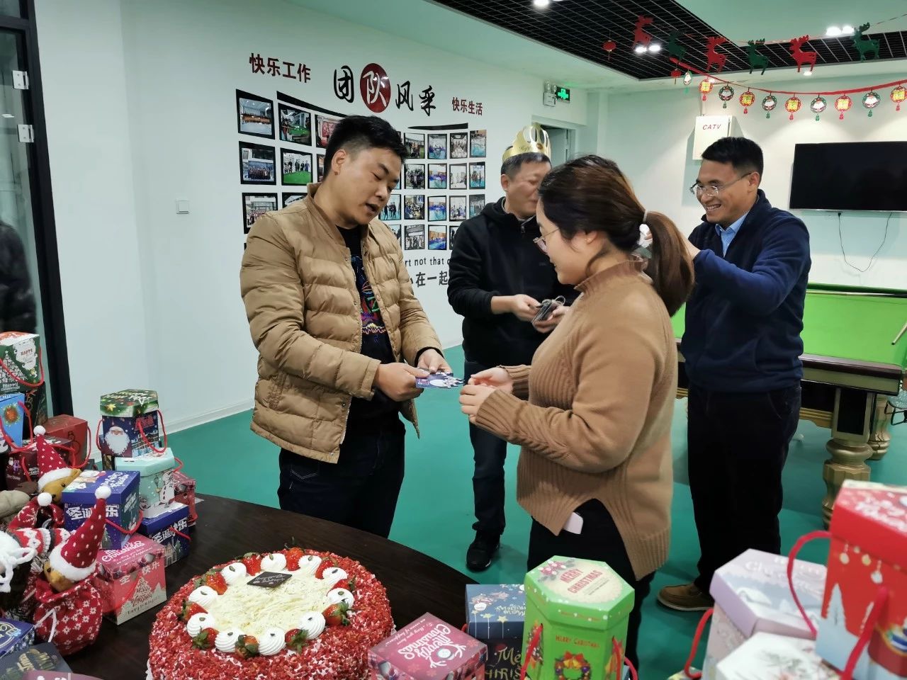 圣誕主題生日趴 | 濃情暖意平安夜，誕愿有你共前行