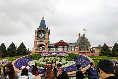 Happy Women’s Day | 歡度三八節(jié)，我們相約上海迪士尼樂(lè)園