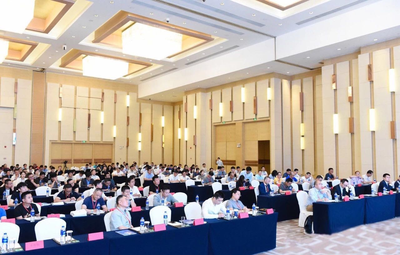 第8屆大為服裝物流高峰論壇 | 寶開(kāi)常務(wù)副總裁王雷出席并致開(kāi)幕詞