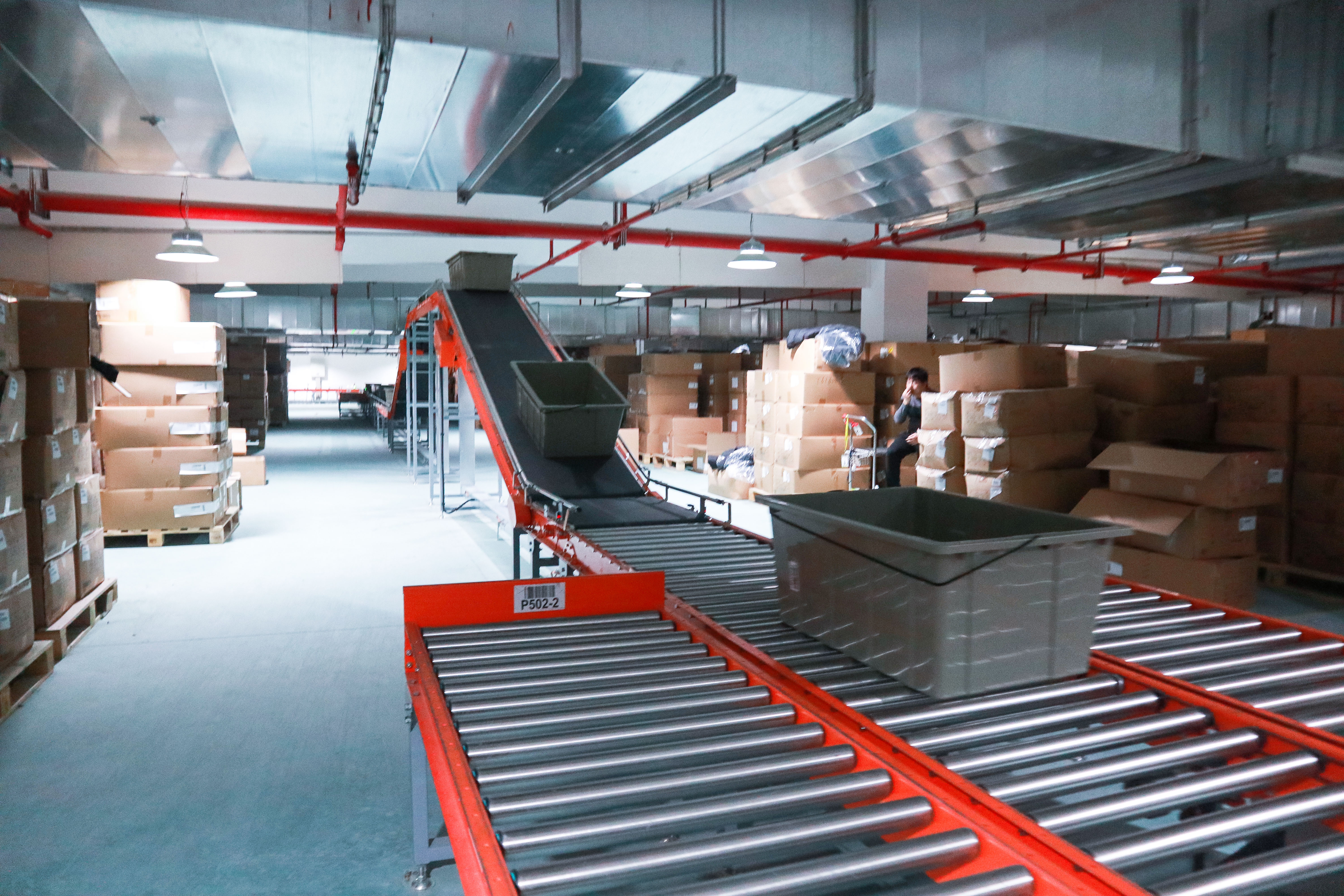 案例新聞 | 官宣！雅鹿物流中心自動化揀選輸送項目完工驗收！