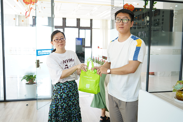 夏送清涼，情系一線｜致高溫下堅守崗位的一線員工