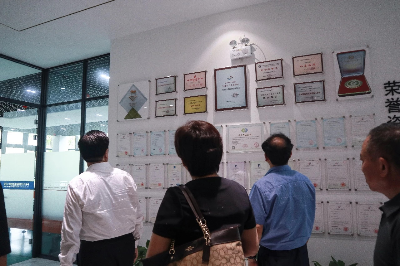 快訊 | 河北省工信廳、石家莊市委市政府領(lǐng)導(dǎo)蒞臨寶開智能參觀考察