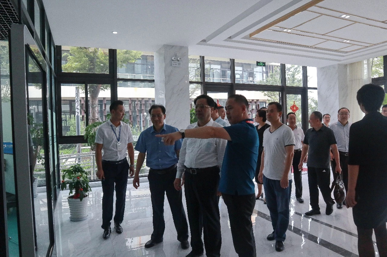 快訊 | 河北省工信廳、石家莊市委市政府領(lǐng)導(dǎo)蒞臨寶開智能參觀考察