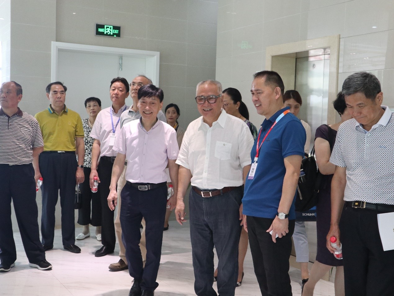 新聞 | 無錫市原政協(xié)領(lǐng)導、吳涇鎮(zhèn)黨委領(lǐng)導一行蒞臨寶開參觀考察