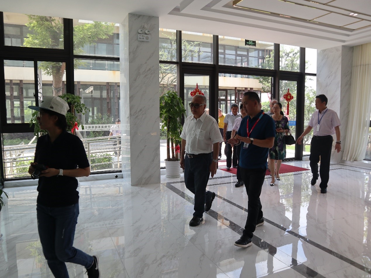 新聞 | 無錫市原政協(xié)領(lǐng)導、吳涇鎮(zhèn)黨委領(lǐng)導一行蒞臨寶開參觀考察