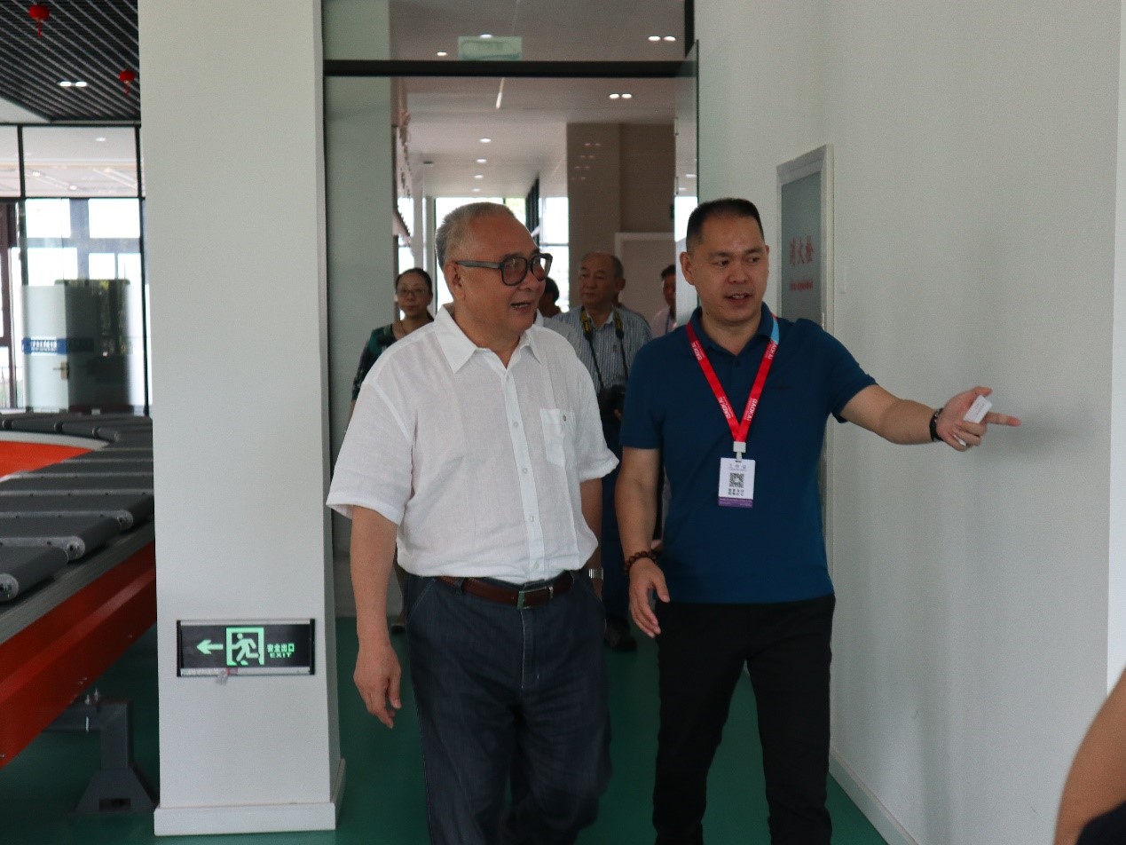 新聞 | 無錫市原政協(xié)領(lǐng)導、吳涇鎮(zhèn)黨委領(lǐng)導一行蒞臨寶開參觀考察