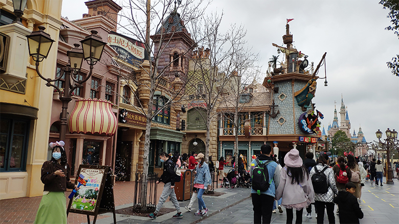 Happy Women’s Day | 歡度三八節(jié)，我們相約上海迪士尼樂園