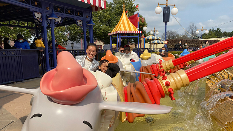 Happy Women’s Day | 歡度三八節(jié)，我們相約上海迪士尼樂園