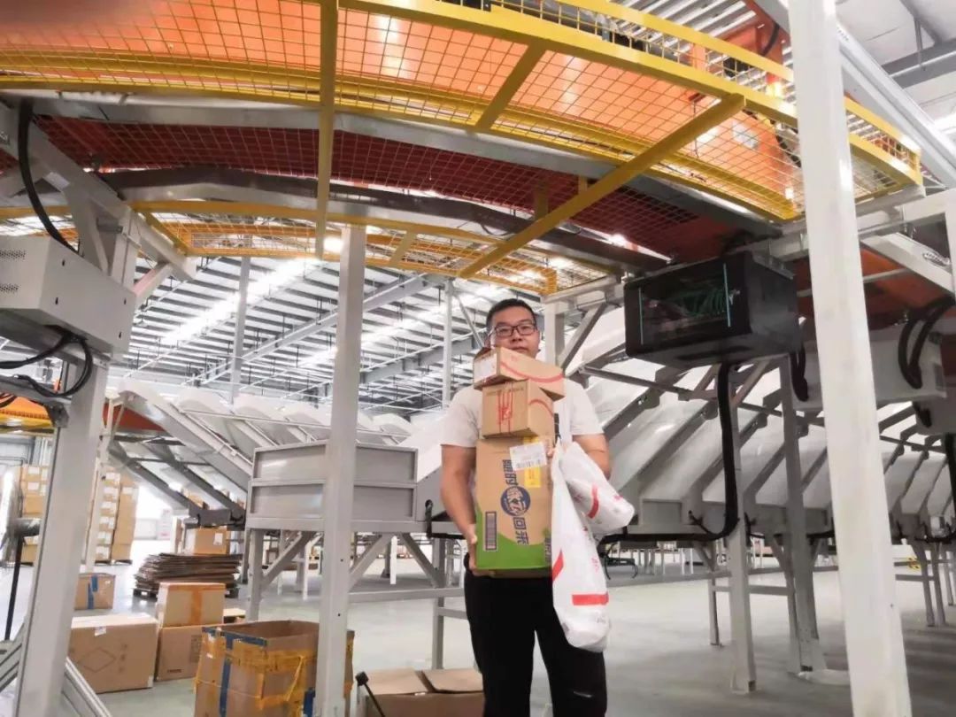 夏送清涼，集體慶生，慰問一線 | 致我們的一線伙伴：辛苦了！