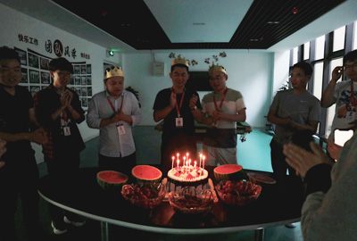 員工集體生日會(huì) | 繽紛五月，把美好的祝福送給你