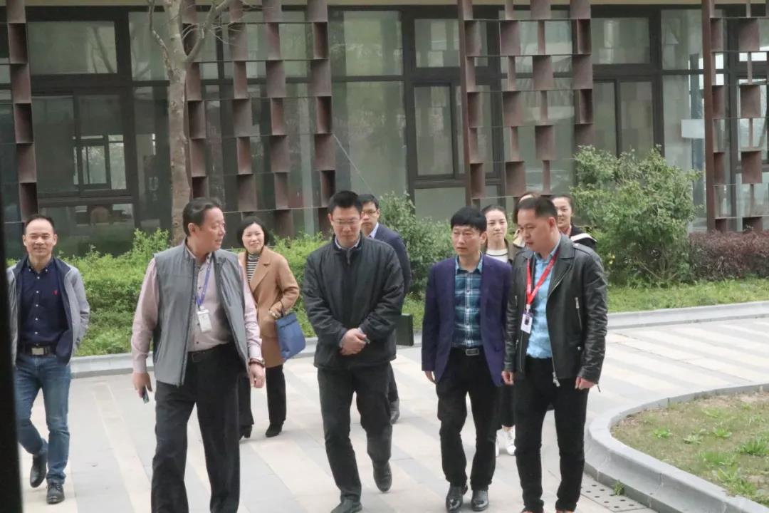 簡訊 | 黨建引領，助力企業(yè)發(fā)展！上海市委黨校領導一行蒞臨寶開考察調研！