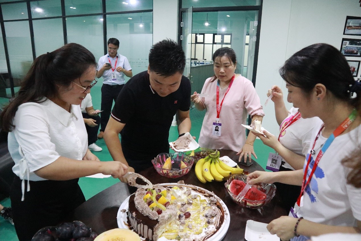 八月未央，歡聚一夏 | 寶開集體生日會(huì)：共享歡樂時(shí)刻