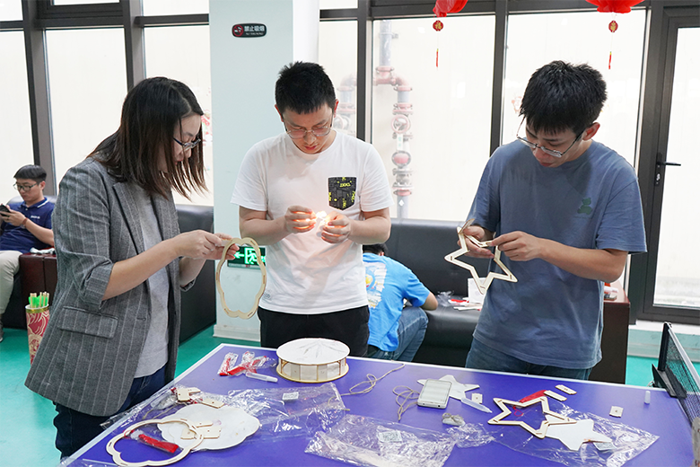 月圓中秋 · 集體慶生 | 溫馨九月，迎佳節(jié)，賀生辰，共團(tuán)圓！